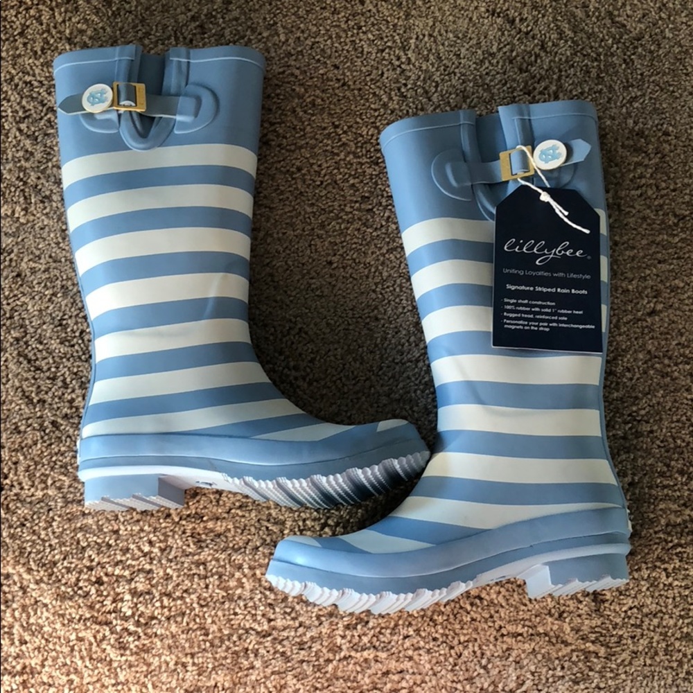 UNC rain boots